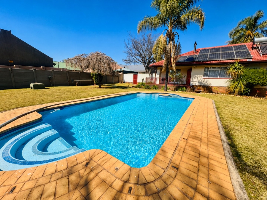 4 Bedroom Property for Sale in Vaalpark Free State